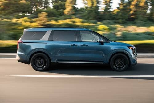 2026 Kia Carnival SX Prestige Passenger Minivan Profile Shown