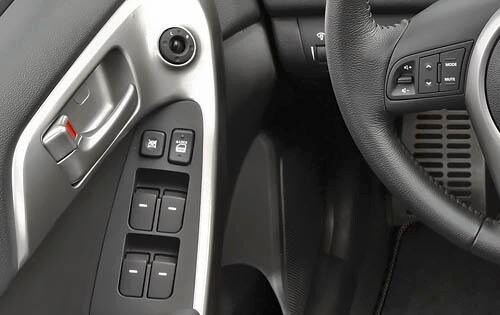 2011 Kia Forte SX Interior Detail