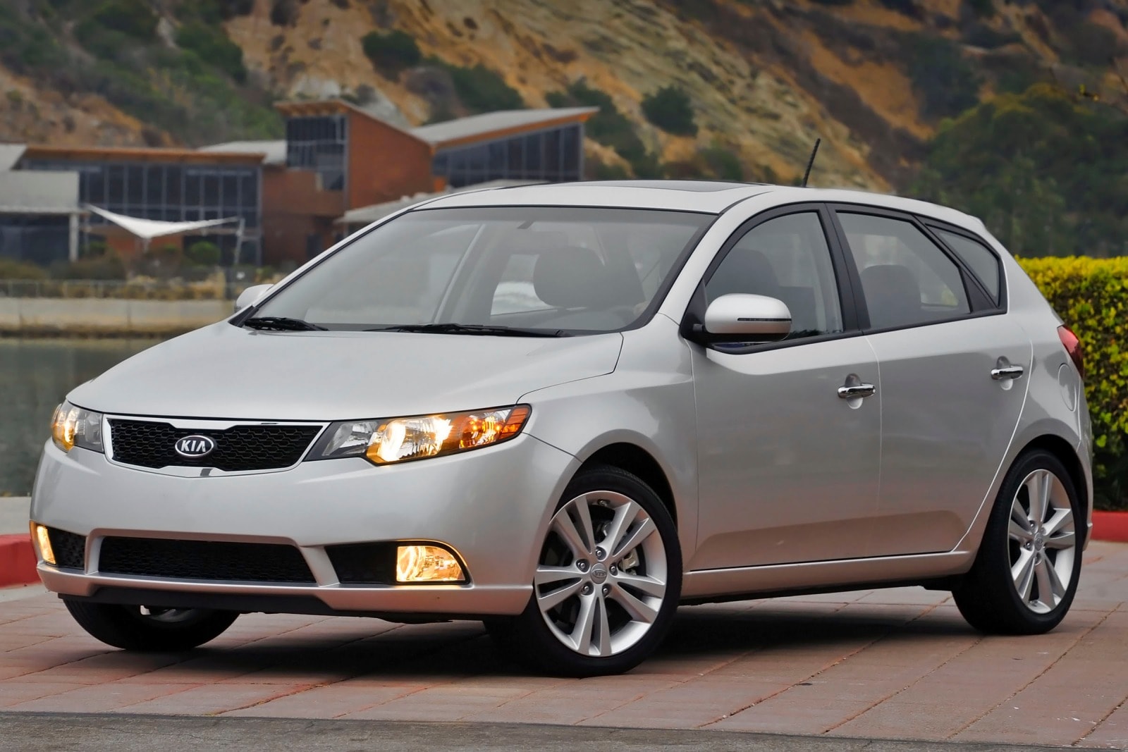 Used 2013 Kia Forte Hatchback Review Edmunds