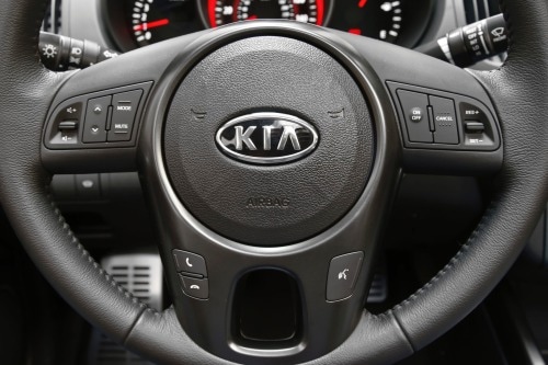 2013 Kia Forte Koup SX Coupe Steering Wheel Detail