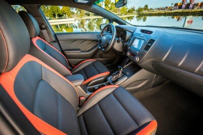 2017 Kia Forte Hatchback Review Edmunds 2017 Kia Forte Sx 4dr Hatchback Interior Shown