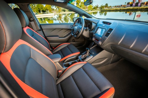2018 Kia Forte SX 4dr Hatchback Interior Shown