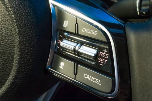 2019 Kia Forte EX Sedan Aux Controls