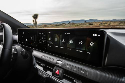 2025 Kia K4 GT-Line Turbo Sedan Center Console