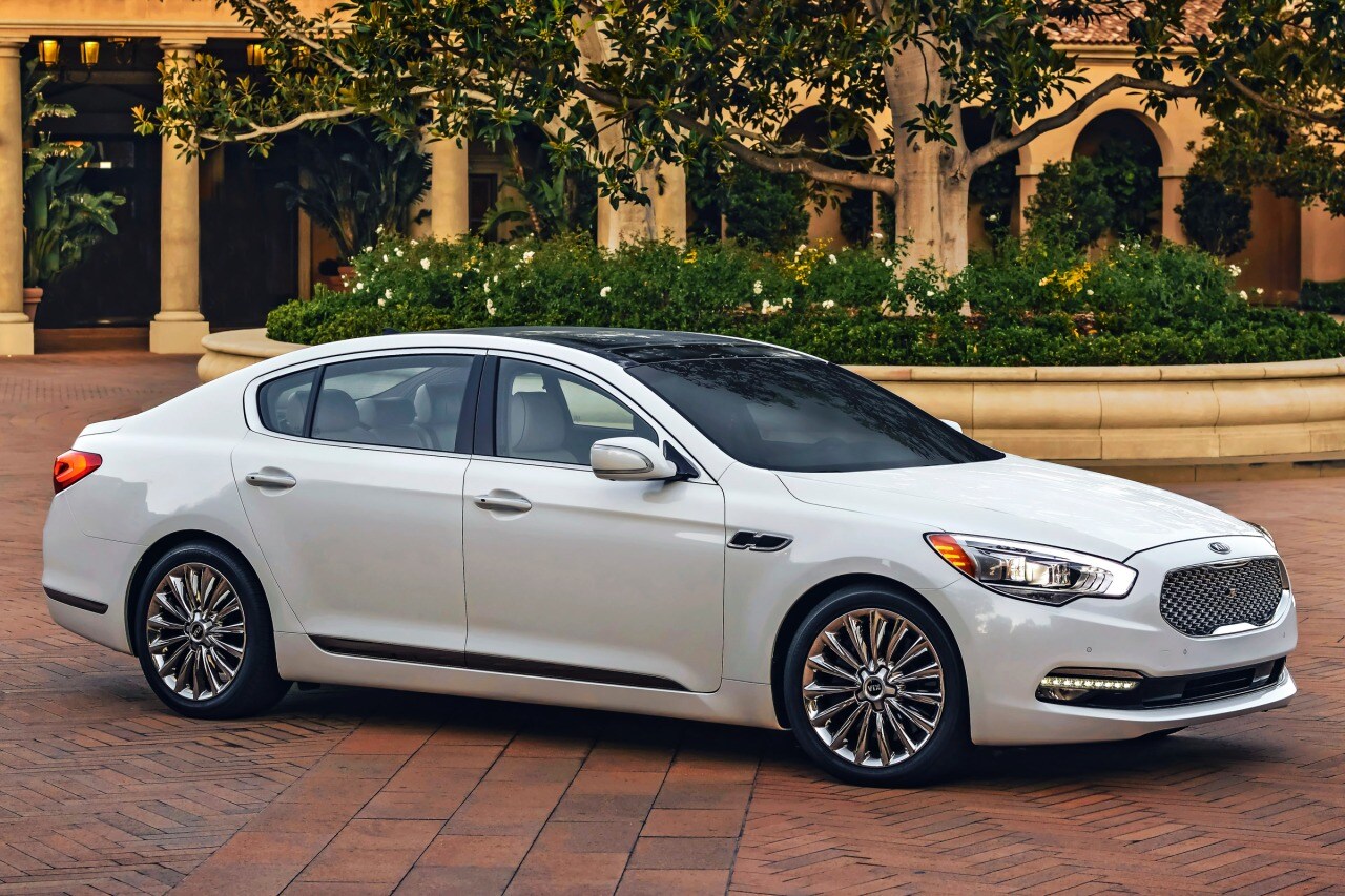 Used 2016 Kia K900 For Pricing Features Edmunds 2016 Kia K900 Luxury Sedan Exterior Shown