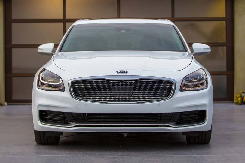 Kia K900 Luxury Sedan Exterior Kia K900 Luxury Sedan Exterior