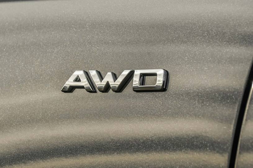 Kia K900 Luxury Sedan Fender Badge Kia K900 Luxury Sedan Fender Badge