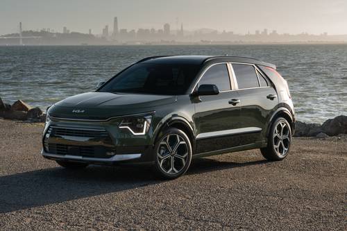 2025 Kia Niro SX Touring 4dr SUV Exterior Shown