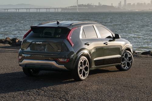 2025 Kia Niro SX Touring 4dr SUV Exterior Shown