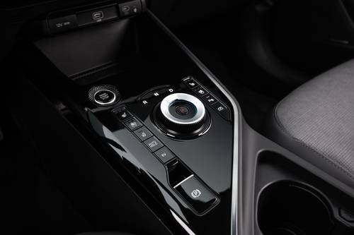 2025 Kia Niro SX Touring 4dr SUV Shifter