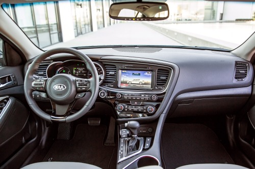 2016 Kia Optima Hybrid EX Sedan Dashboard Shown