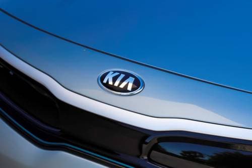 Kia Optima Plug-In Hybrid EX Sedan Front Badge