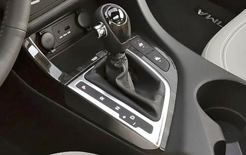 2012 Kia Optima EX Shifter Detail