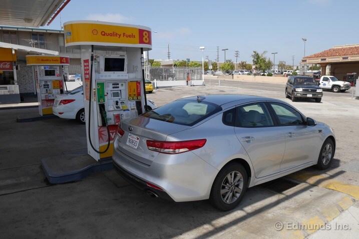 2016 Kia Optima Edmunds Road Test Our 2016 Kia Optima S Fuel Economy Has Experienced A Significant Jump Since We Last Updated You On Its Climbing Nearly 4 Mpg To Achieve