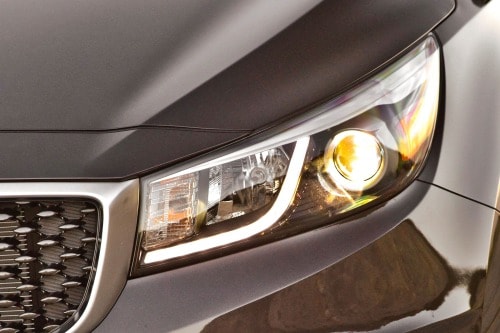 2015 Kia Sedona Limited Passenger Minivan Headlamp Detail
