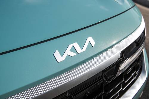 2026 Kia Seltos SX 4dr SUV Front Badge