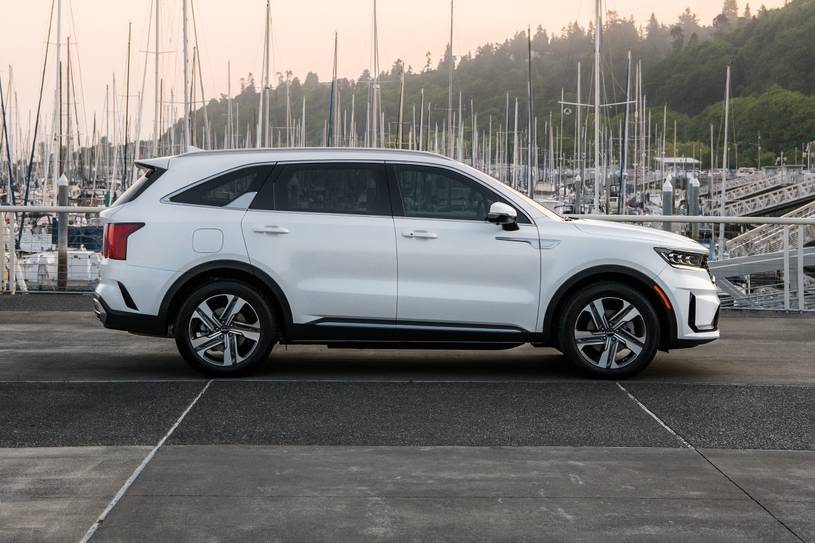 2022 Kia Sorento Plug In Hybrid Pictures 52 Photos Edmunds 2022 Kia Sorento Plug In Hybrid Pictures 52 Photos Edmunds