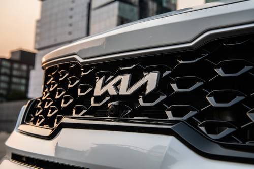 Kia Sorento Plug-In Hybrid SX Prestige 4dr SUV Front Badge