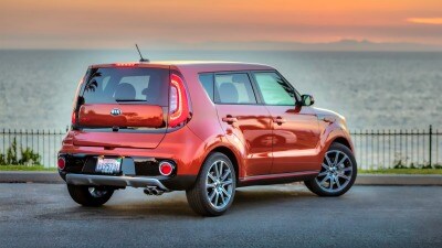 2018 Kia Soul Base Wagon Features Specs Edmunds All Versions Of The 2018 Kia Soul Come With Front Wheel Drive