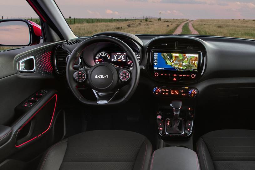 2022 Kia Soul Pictures 53 Photos Edmunds