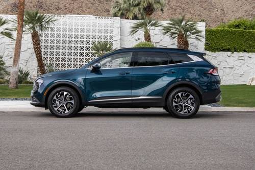 2025 Kia Sportage Hybrid EX 4dr SUV Profile Shown