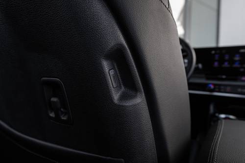 2023 Kia Sportage Plug-In Hybrid X-Line Prestige 4dr SUV Interior Detail
