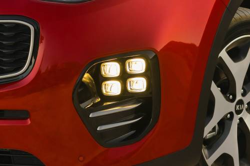 Kia Sportage SX 4dr SUV Fog Light Detail