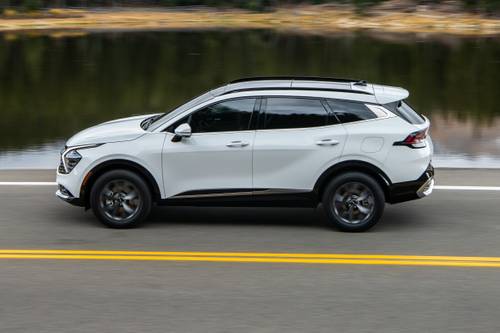 2023 Kia Sportage SX 4dr SUV Profile Shown