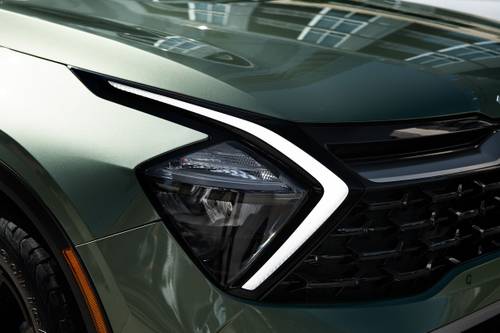 2023 Kia Sportage X-Pro 4dr SUV Headlamp Detail