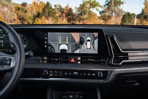 2024 Kia Sportage X-Pro 4dr SUV Center Console