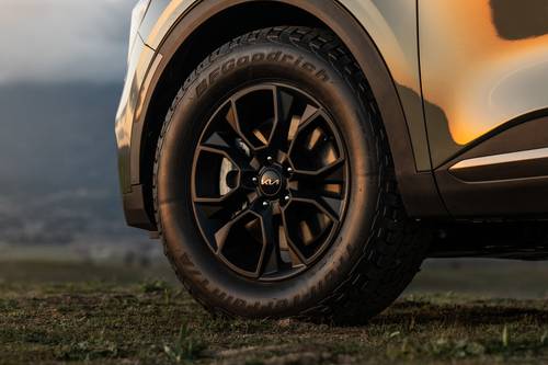 2024 Kia Sportage X-Pro 4dr SUV Wheel