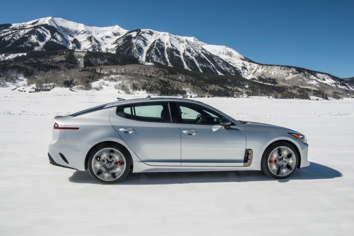 2019 Kia Stinger - Action Profile