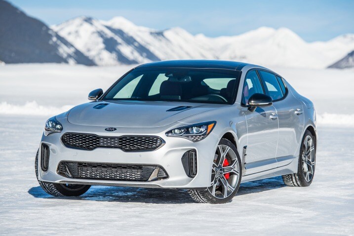 2019 Kia Stinger - Front 3/4