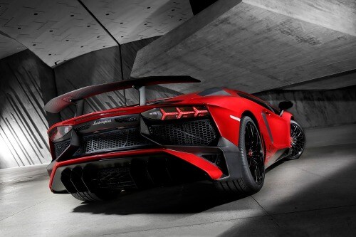 2017 Lamborghini Aventador LP 750-4 Superveloce Coupe Exterior