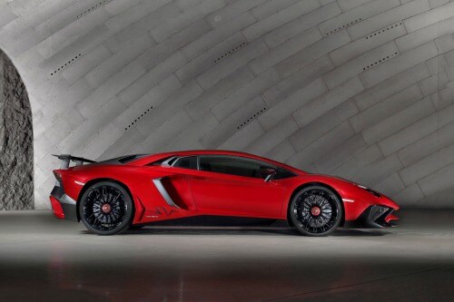 2017 Lamborghini Aventador LP 750-4 Superveloce Coupe Exterior