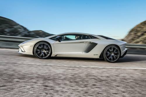 2019 Lamborghini Aventador S Coupe Profile