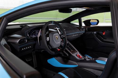Lamborghini Huracan STO Coupe Steering Wheel Detail