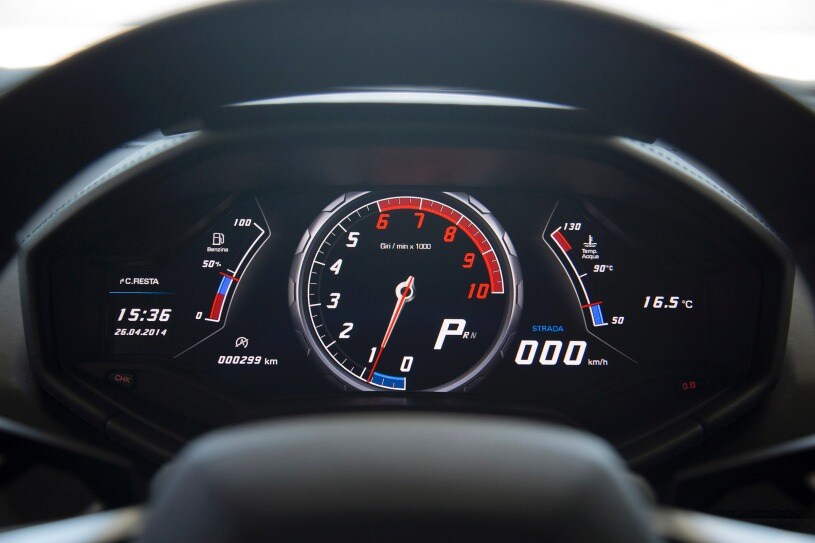 2015 Lamborghini Huracan Pictures 18 Photos Edmunds
