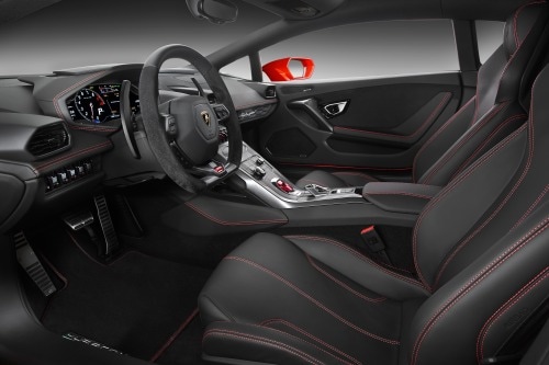 2017 Lamborghini Huracan LP 580-2 Coupe Interior
