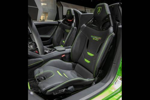 2020 Lamborghini Huracan EVO Spyder Convertible Interior Detail