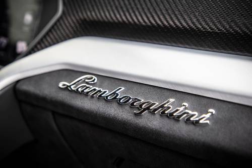 Lamborghini Urus 4dr SUV Interior Detail