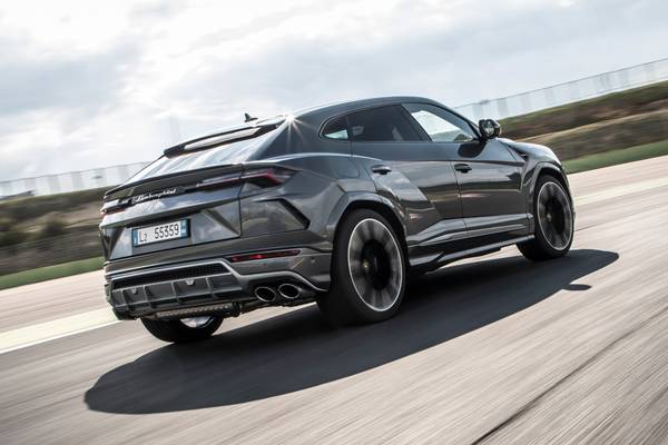 2019 Maserati Levante Vs 2019 Lamborghini Urus