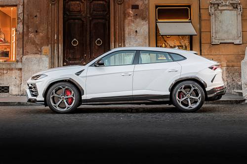 2022 Lamborghini Urus 4dr SUV Profile