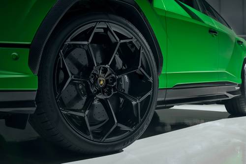 2023 Lamborghini Urus Performante 4dr SUV Wheel