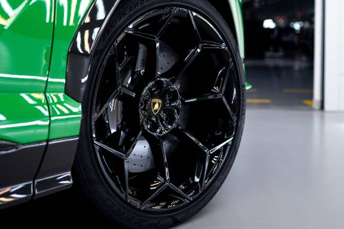 2023 Lamborghini Urus Performante 4dr SUV Wheel