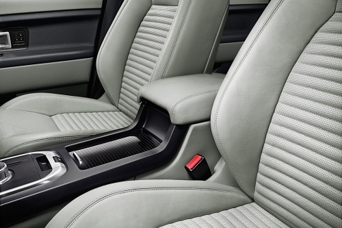 2015 Land Rover Discovery Sport 4dr SUV Interior Detail