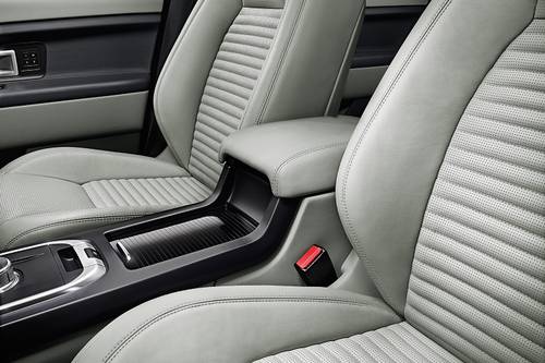 2019 Land Rover Discovery Sport HSE Luxury 4dr SUV Interior Detail