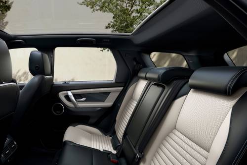 Land Rover Discovery Sport P250 R-Dynamic SE 4dr SUV Interior Detail