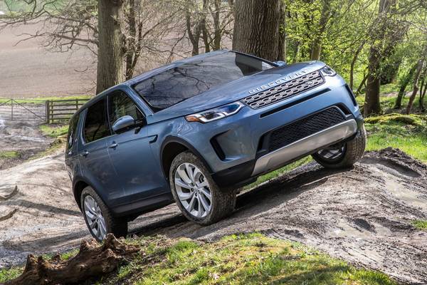 2020 Land Rover Discovery Sport Vs 2020 Jaguar E Pace