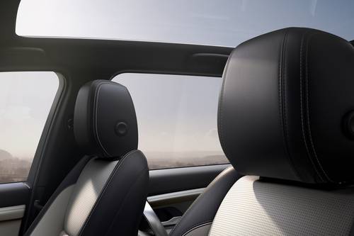 2024 Land Rover Discovery Sport P250 Dynamic SE 4dr SUV Interior Detail